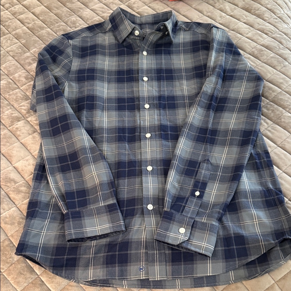 VV Men's Blue Plaid Button-Down Shirt